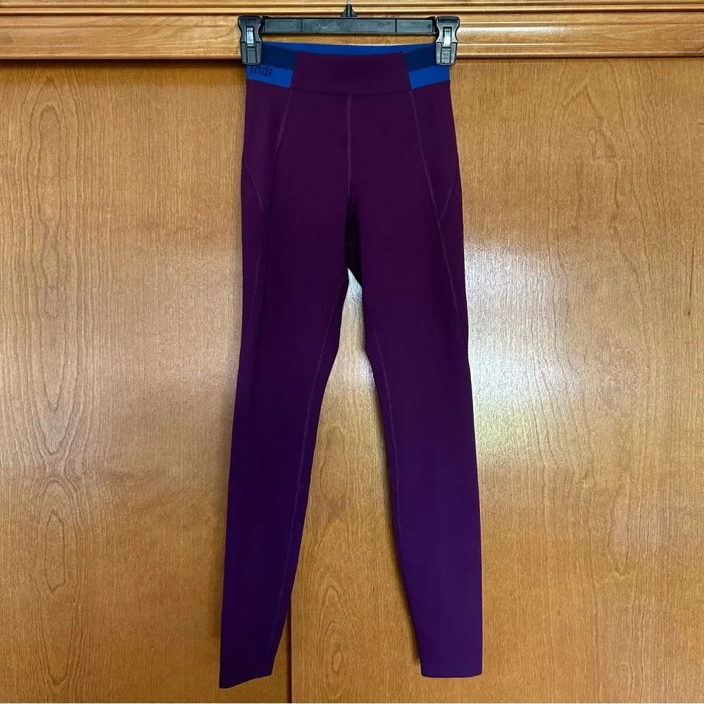 LNDR Spar Super Sculpting Leggings in Blackberry Size XS - Picture 2 of 10